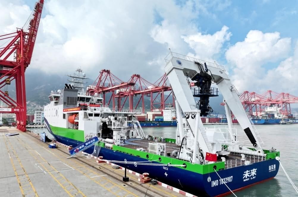 Wei Lai Class Chinese Deep-Sea Research Vessel (B)